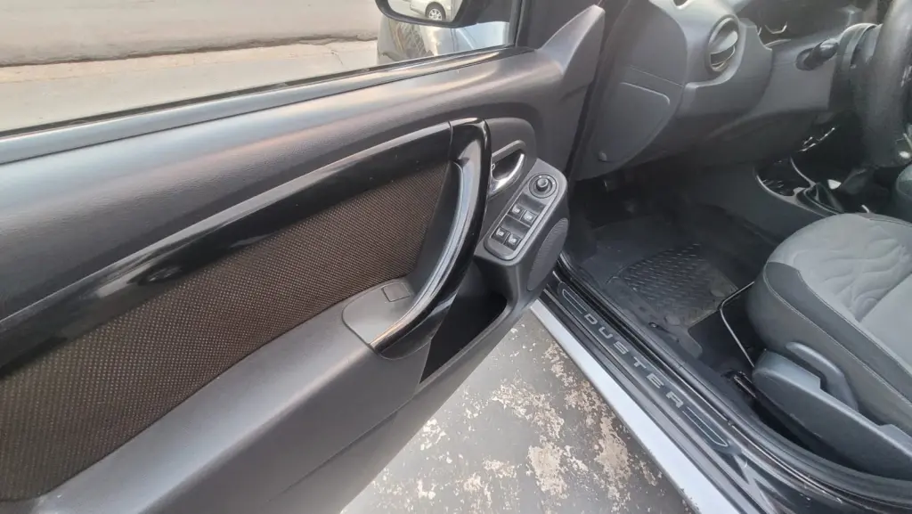 RENAULT Duster - Foto