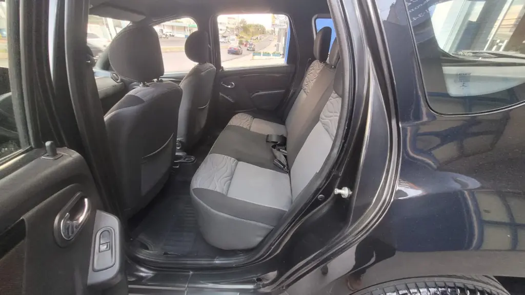 RENAULT Duster - Foto