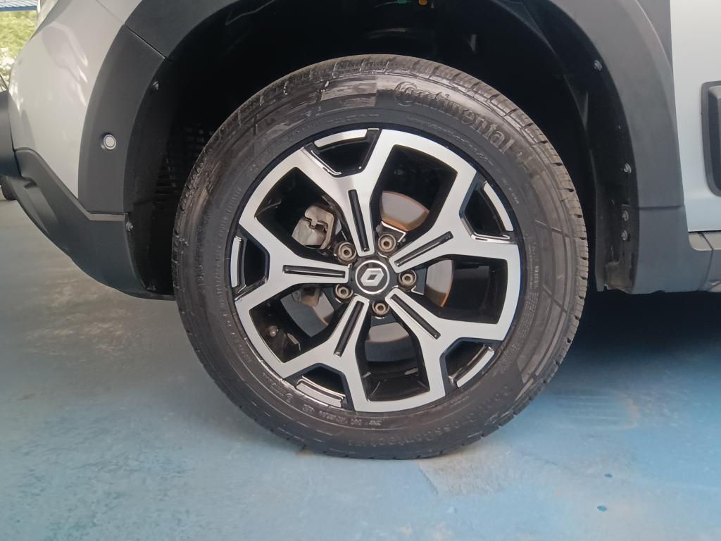 RENAULT Duster - Foto