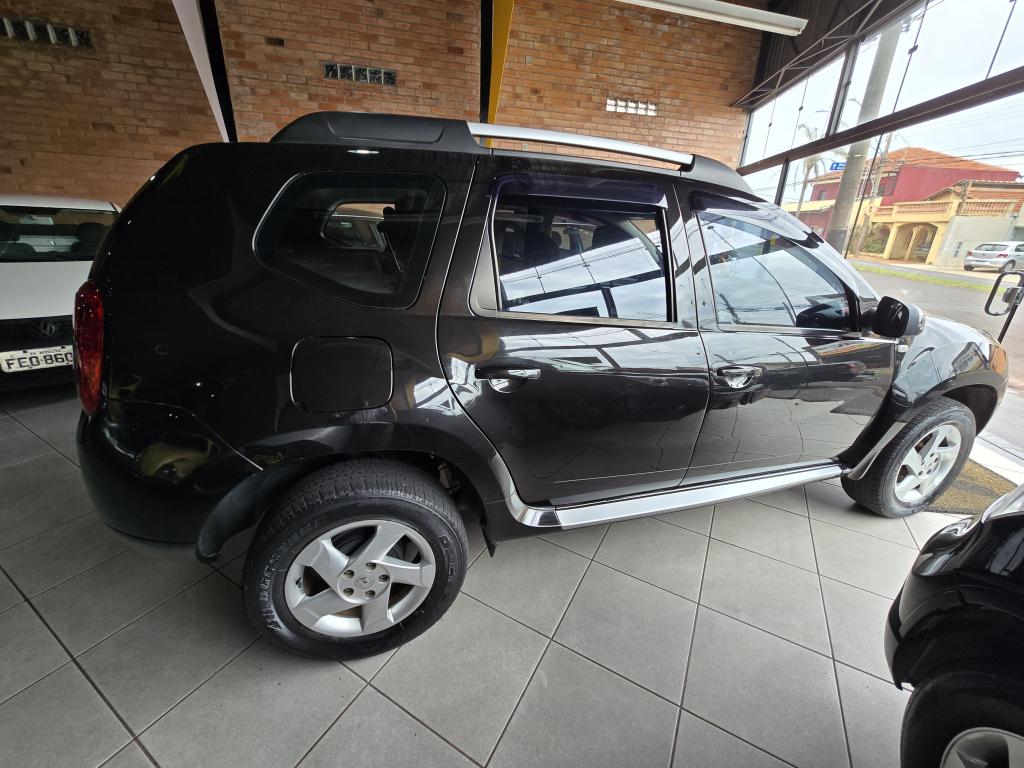 RENAULT Duster - Foto