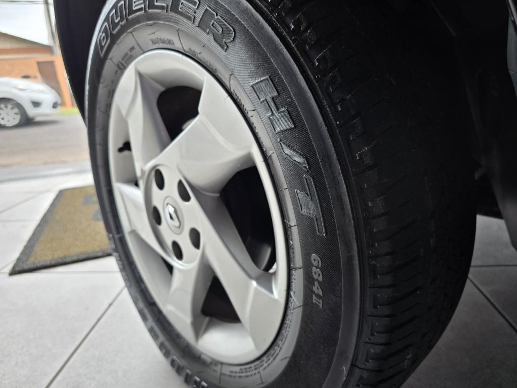 RENAULT Duster - Foto