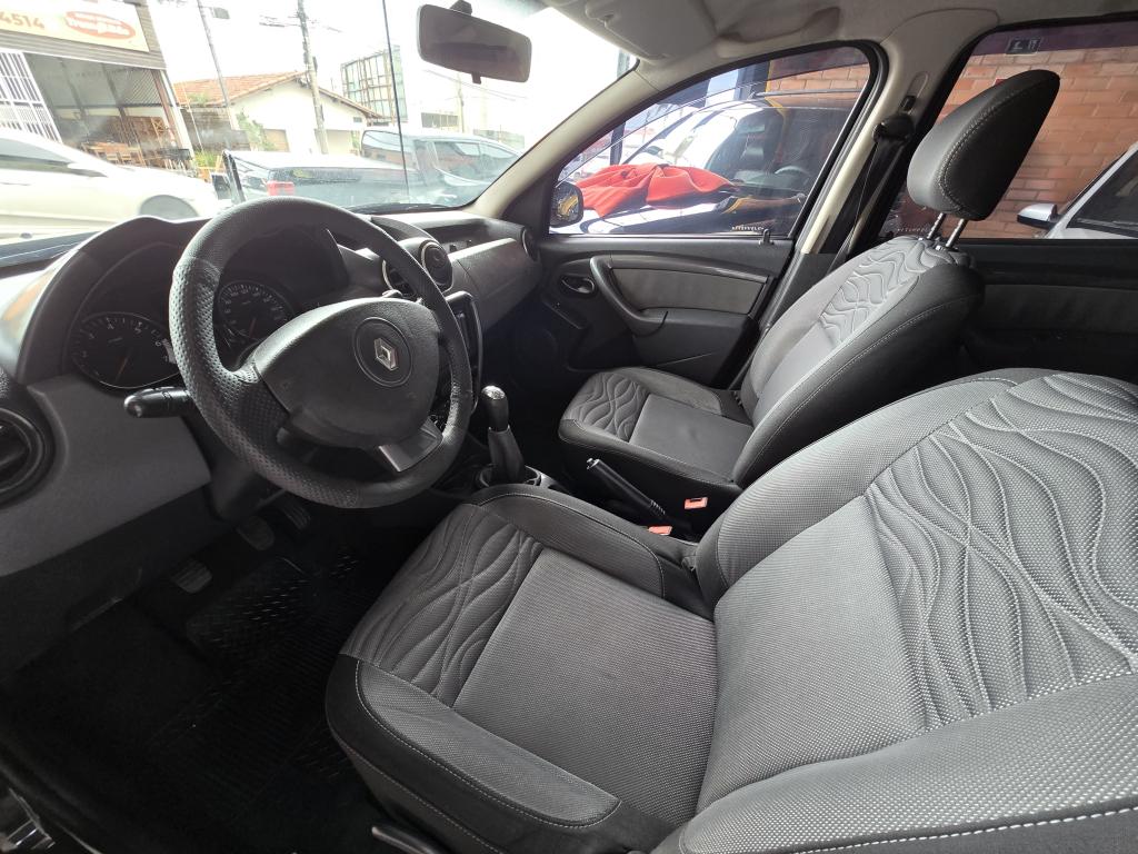 RENAULT Duster - Foto