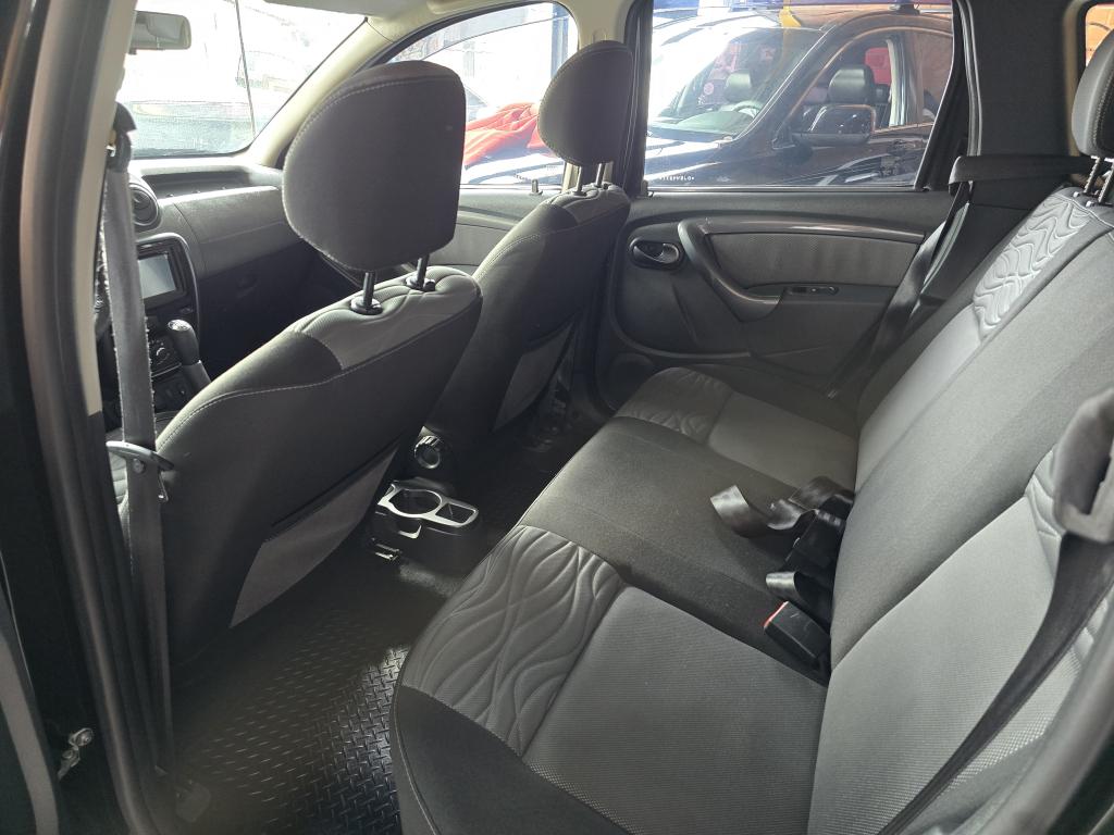 RENAULT Duster - Foto