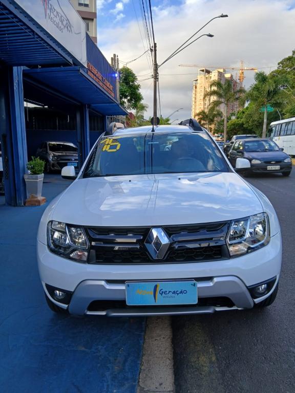 RENAULT Duster - Foto