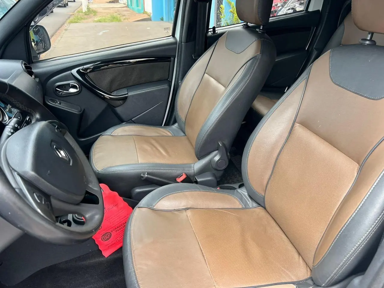RENAULT Duster - Foto