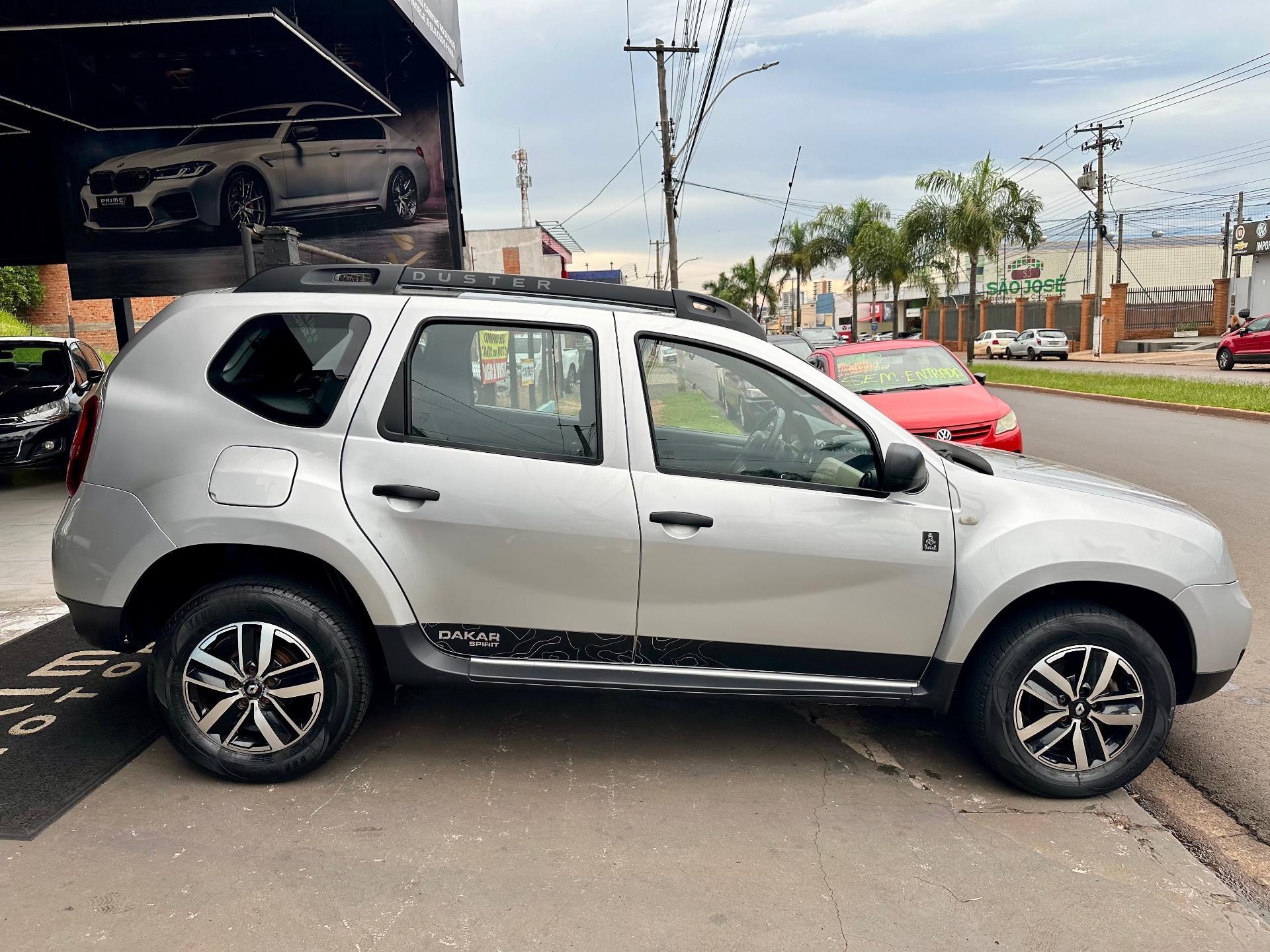 RENAULT Duster - Foto