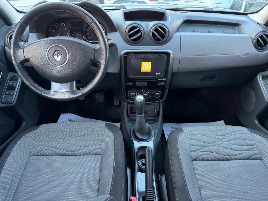 RENAULT Duster - Foto