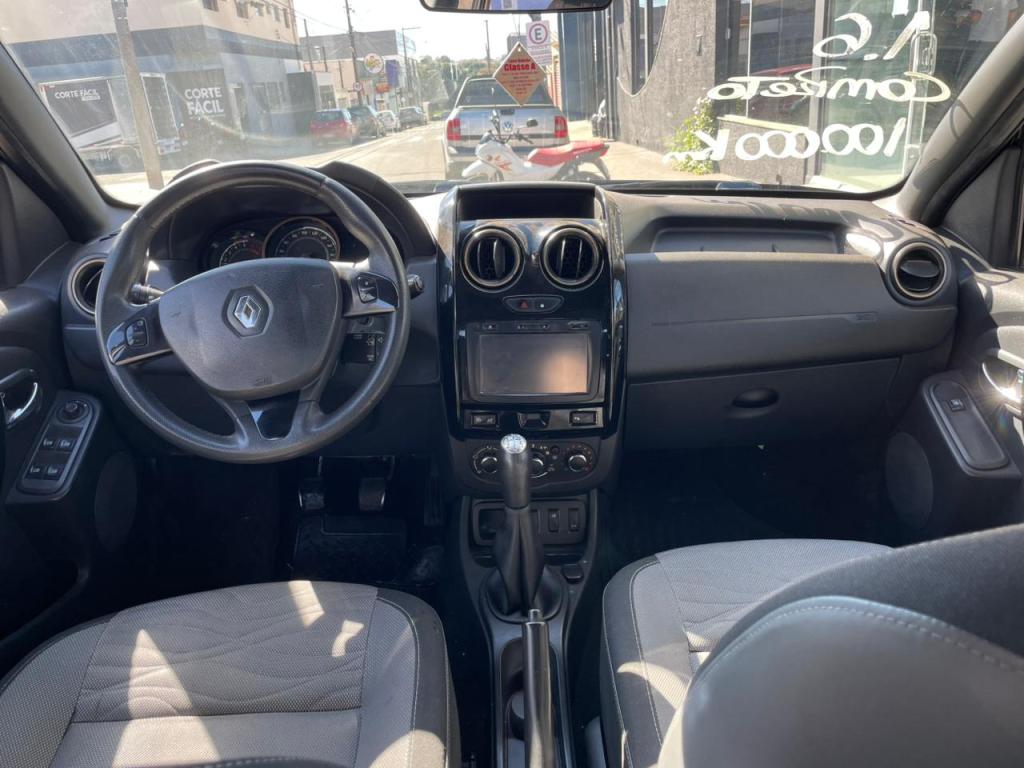 RENAULT Duster - Foto