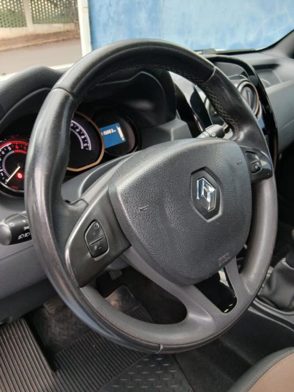 RENAULT Duster - Foto