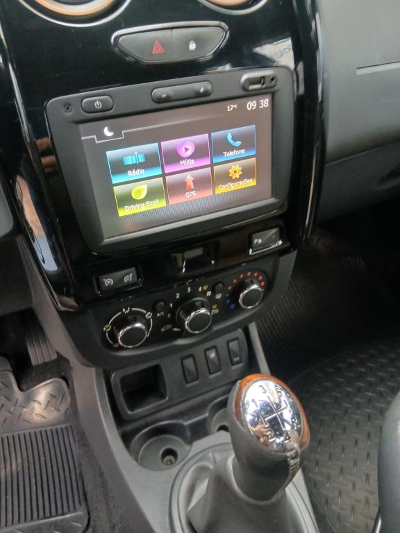RENAULT Duster - Foto