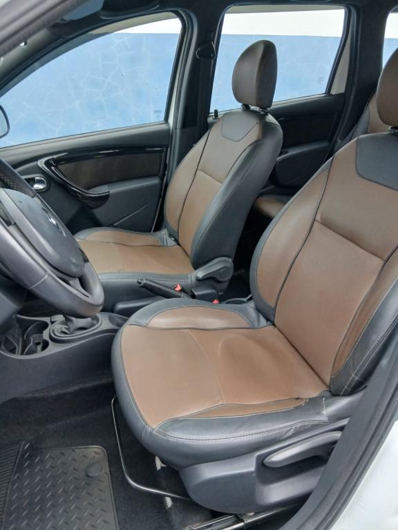 RENAULT Duster - Foto