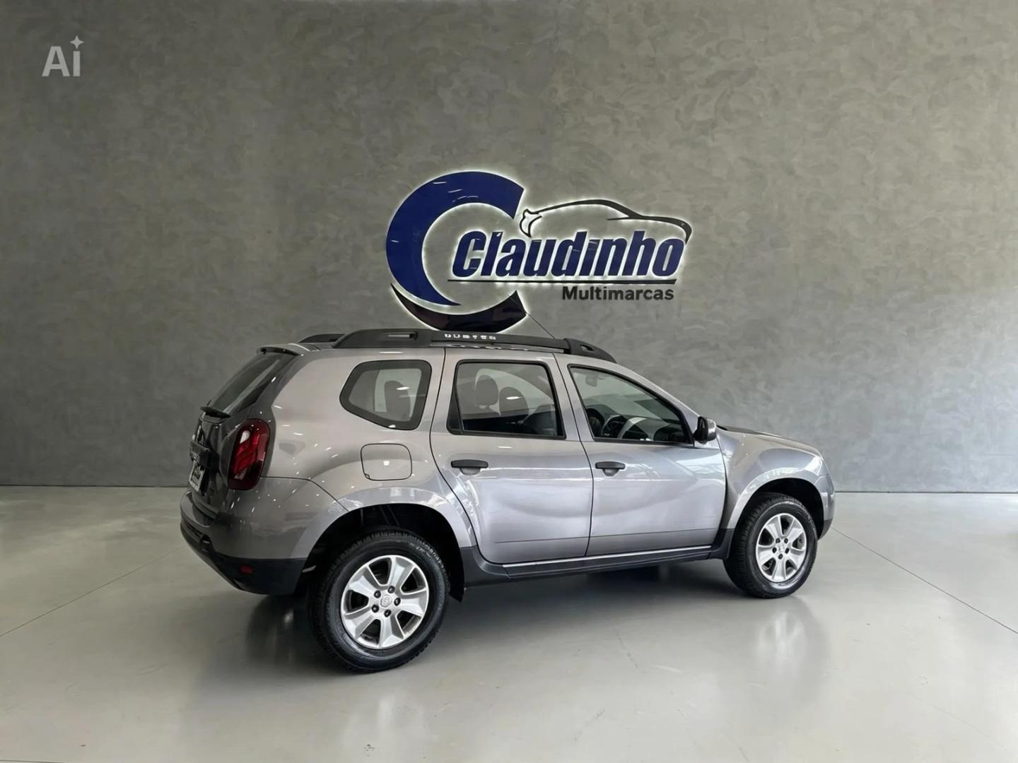RENAULT Duster - Foto