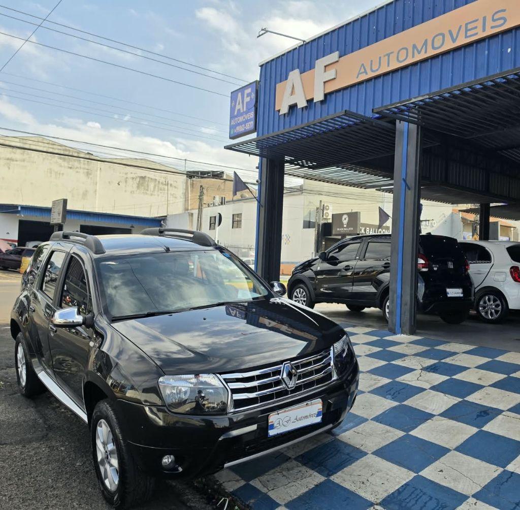 RENAULT Duster - Foto