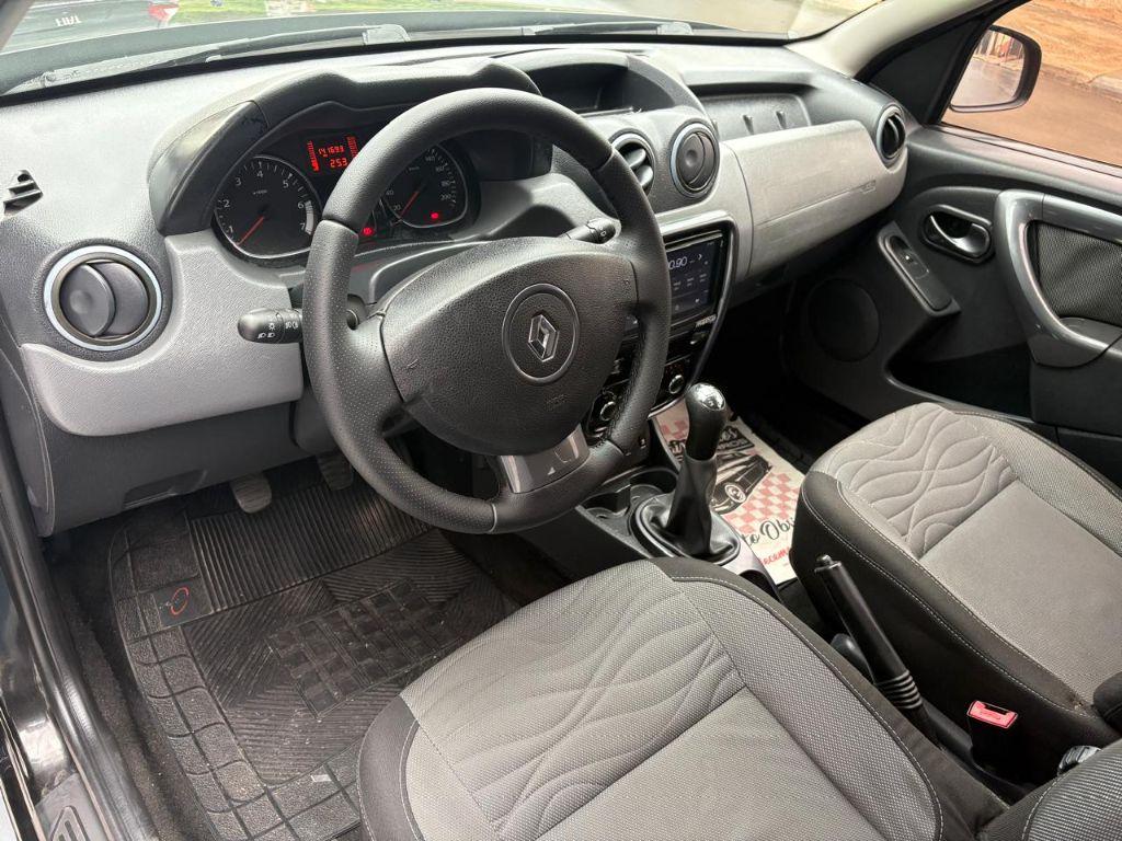 RENAULT Duster - Foto
