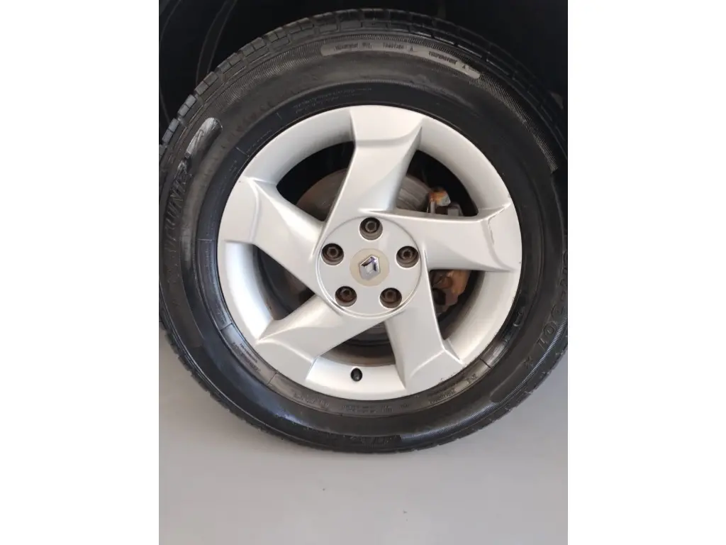 RENAULT Duster - Foto