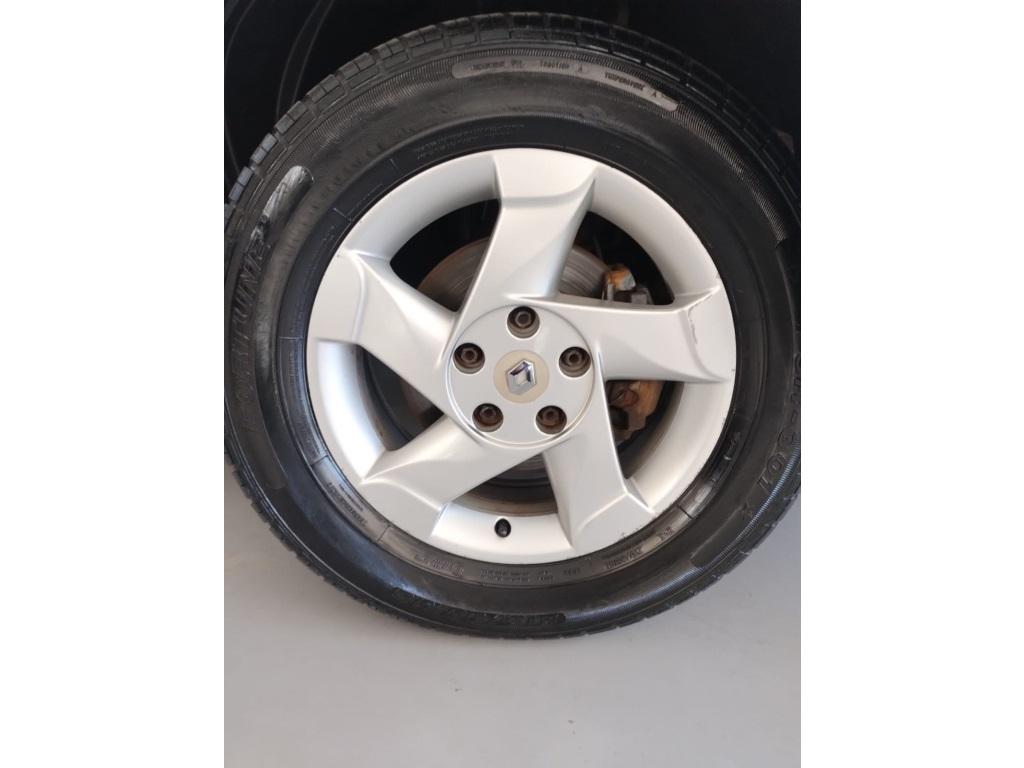 RENAULT Duster - Foto