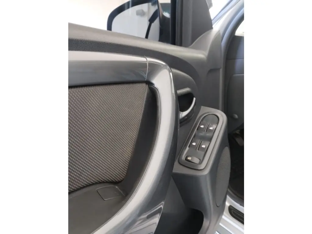 RENAULT Duster - Foto