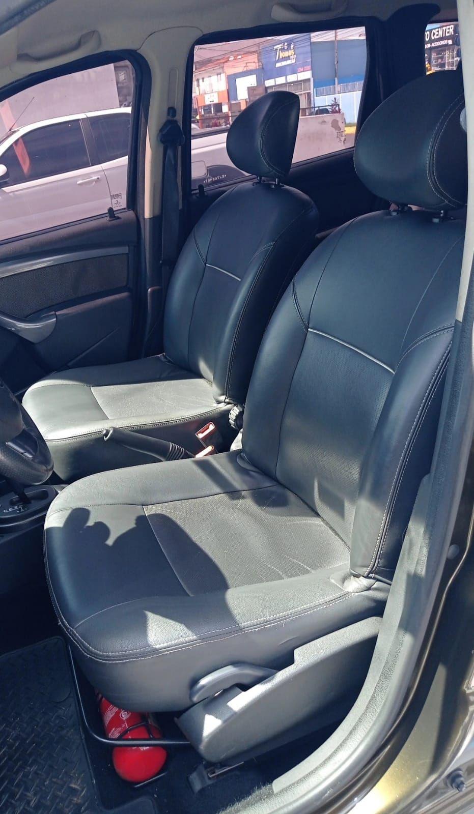 RENAULT Duster - Foto