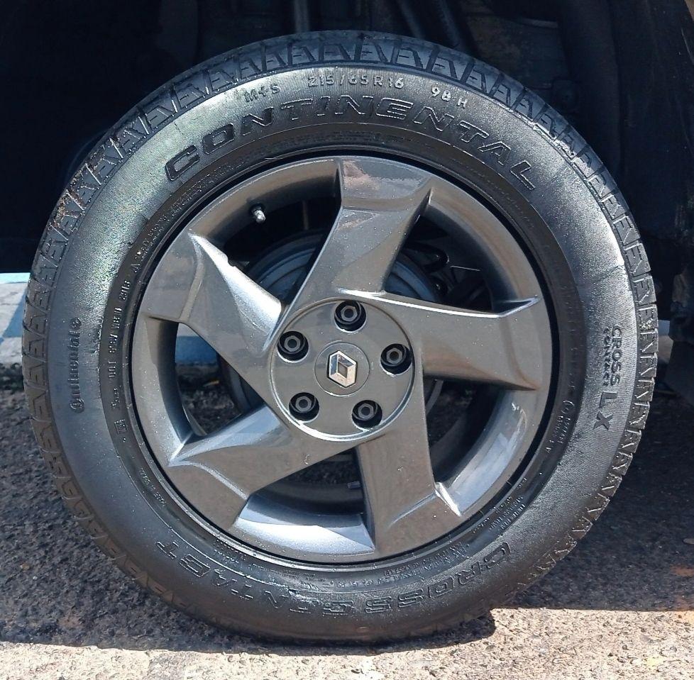 RENAULT Duster - Foto