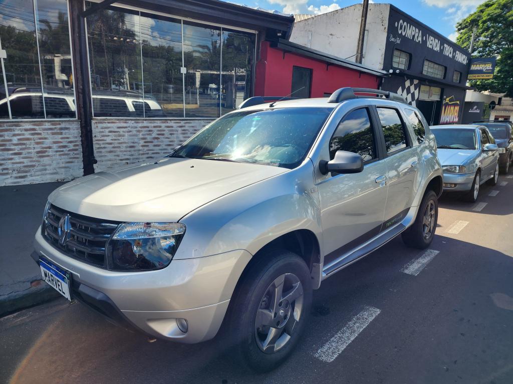 RENAULT Duster - Foto