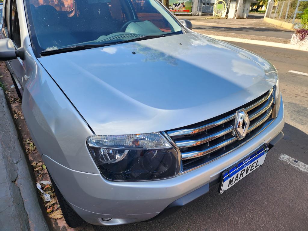 RENAULT Duster - Foto