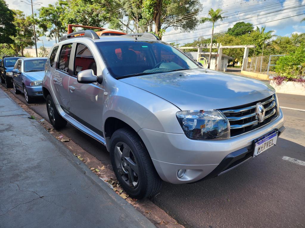 RENAULT Duster - Foto