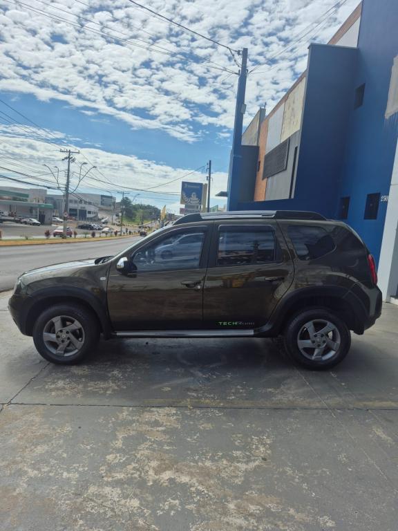 RENAULT Duster - Foto
