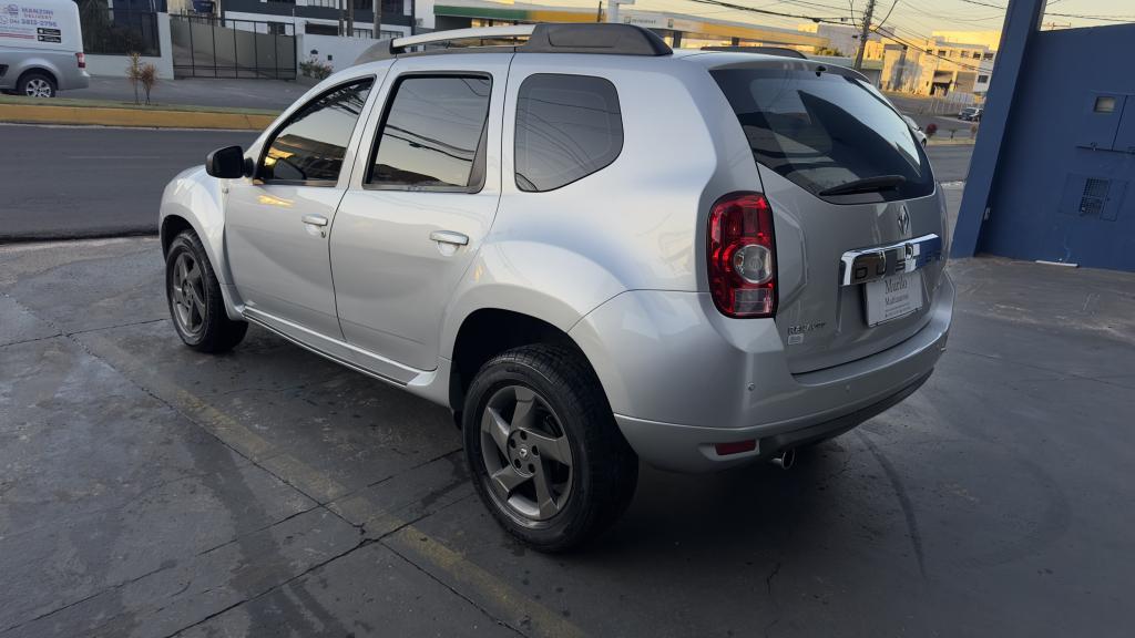 RENAULT Duster - Foto