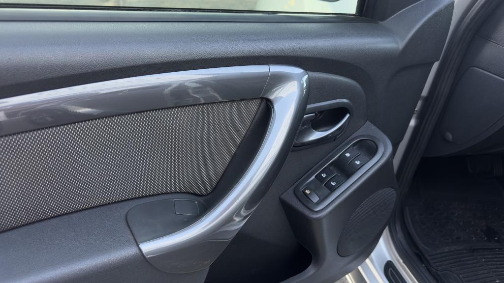 RENAULT Duster - Foto