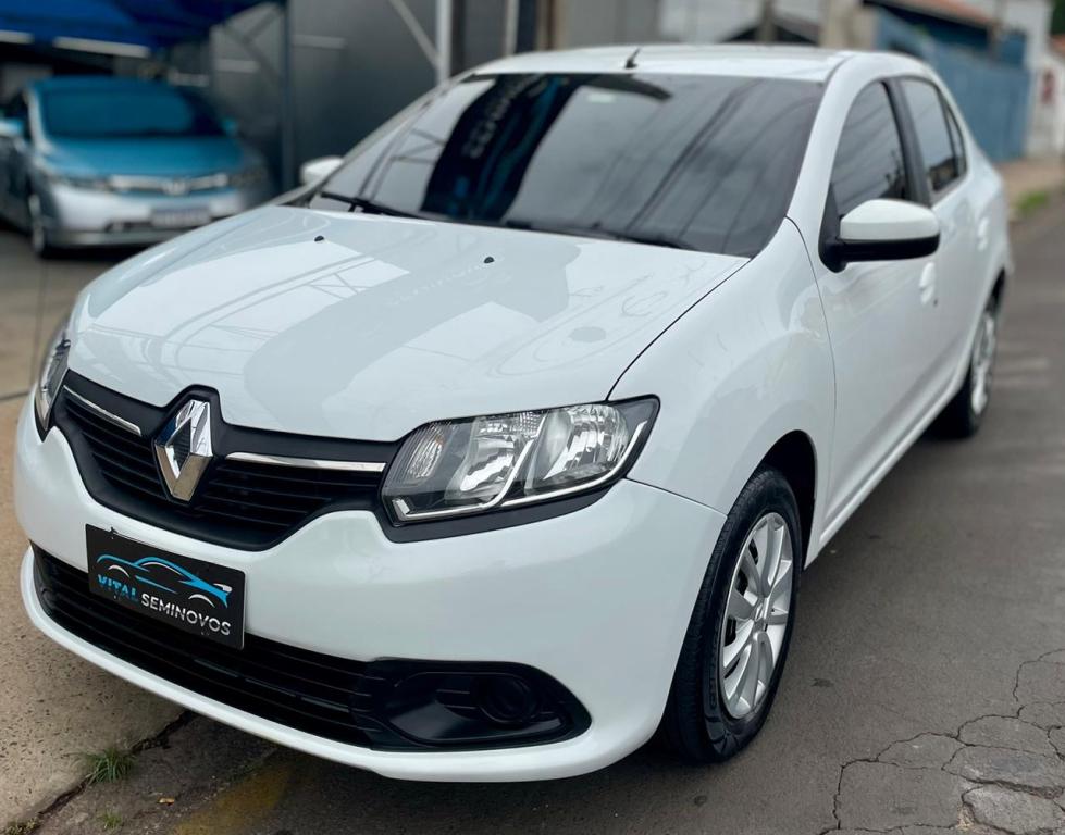 RENAULT Logan - Foto