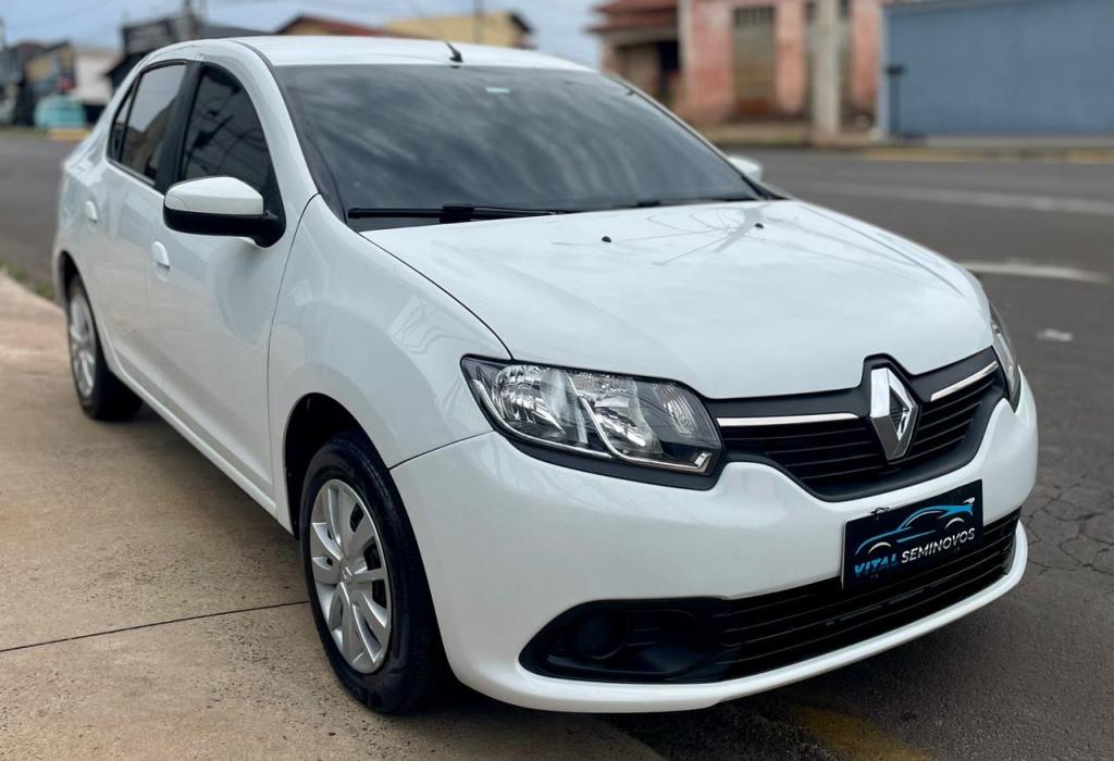 RENAULT Logan - Foto