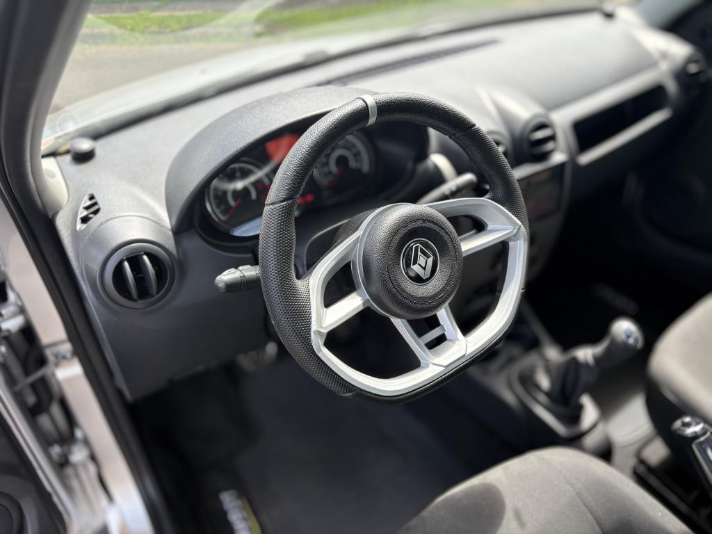 RENAULT Logan - Foto