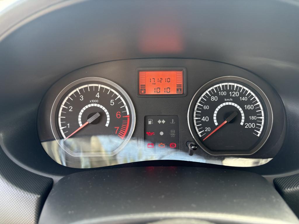 RENAULT Logan - Foto