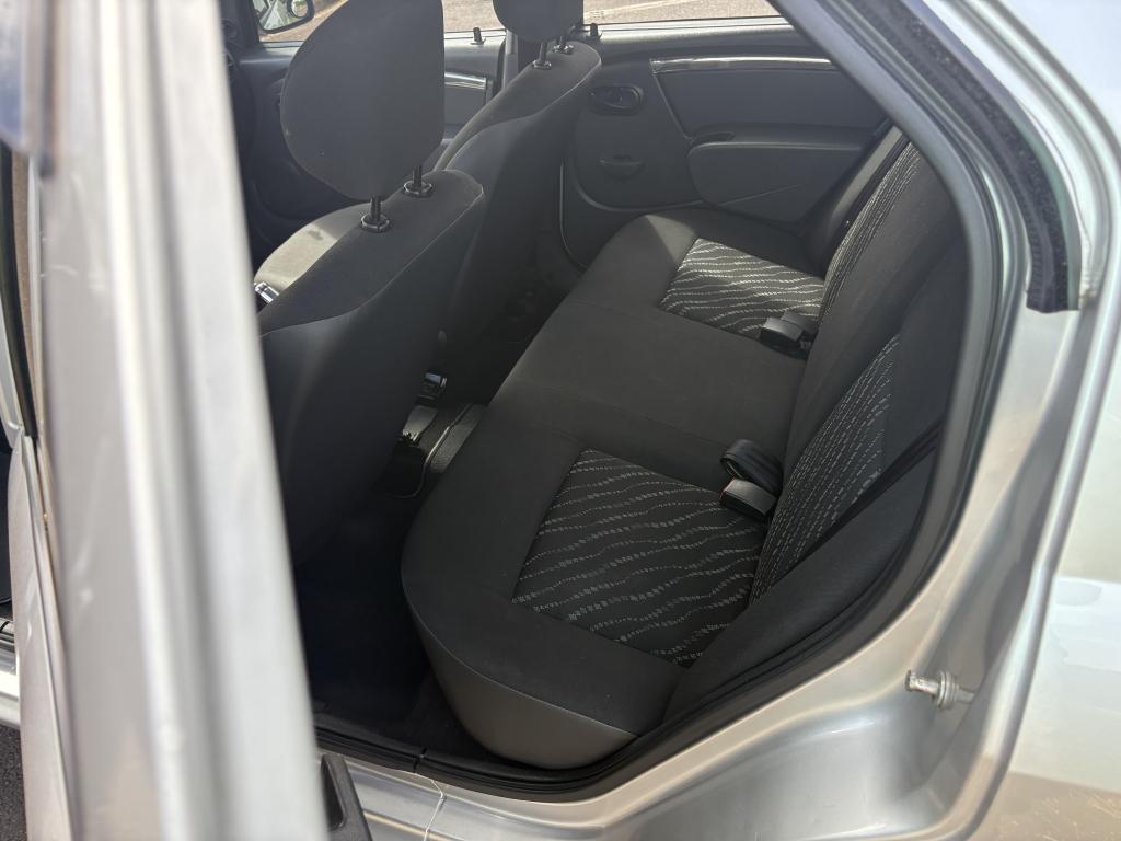 RENAULT Logan - Foto