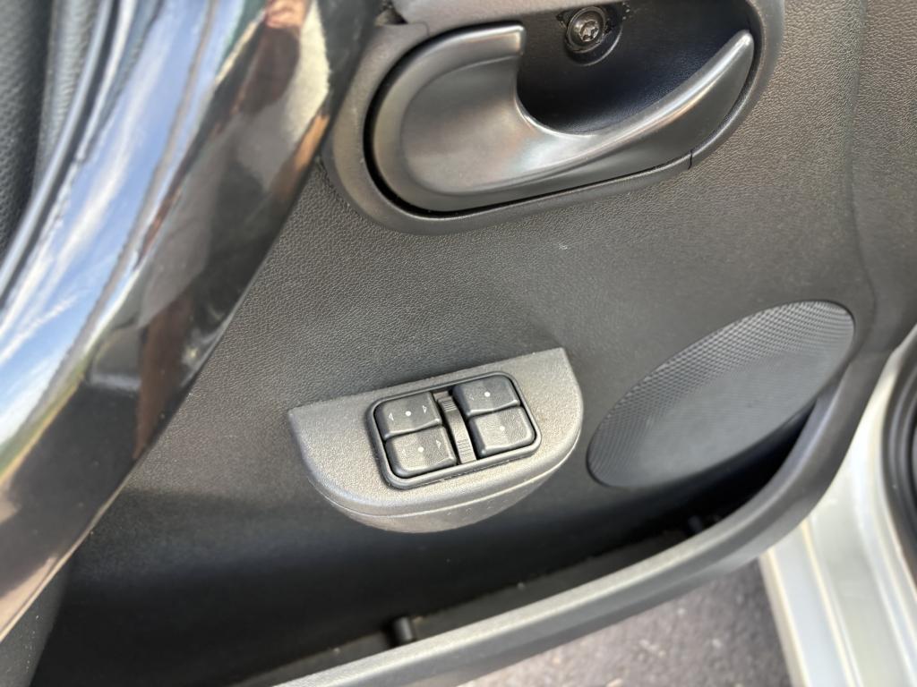 RENAULT Logan - Foto