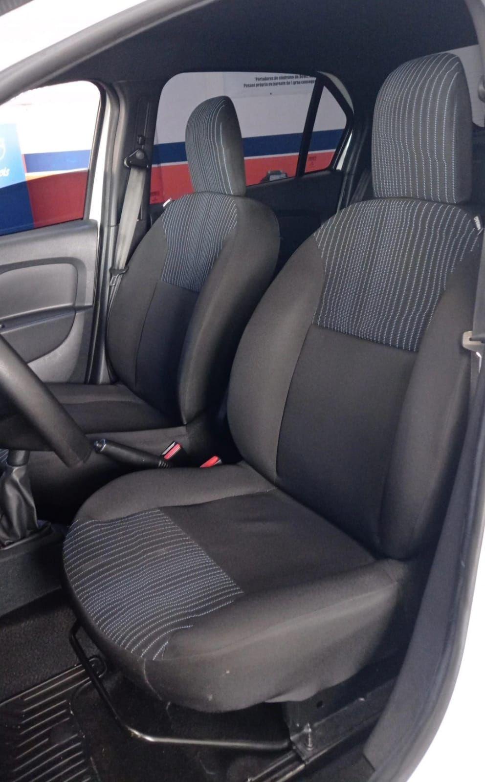 RENAULT Logan - Foto