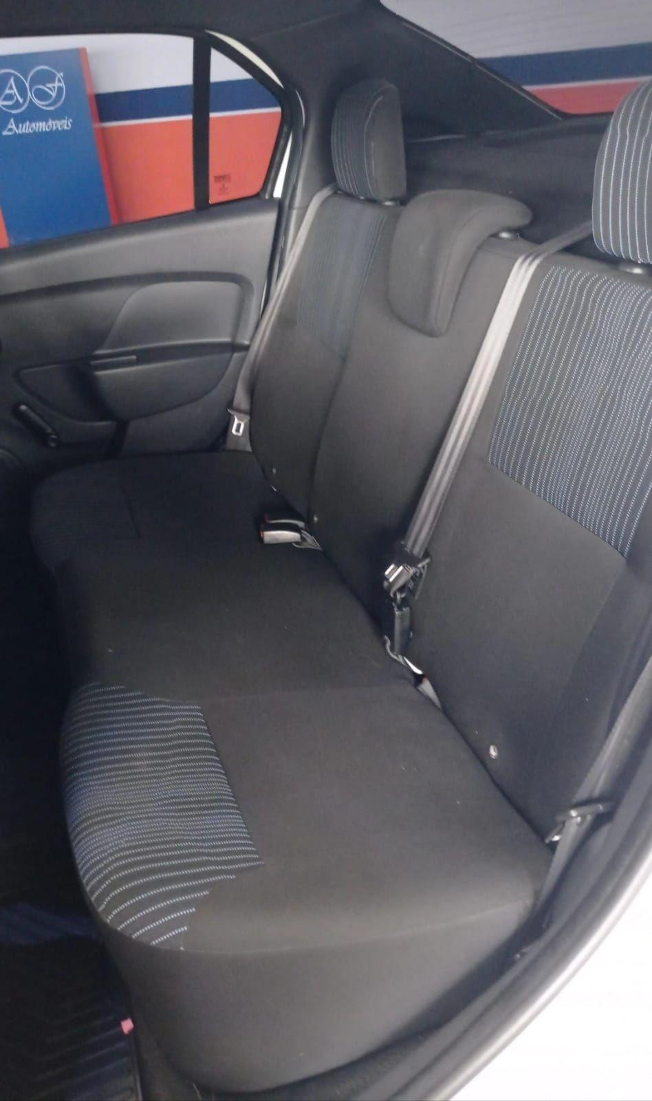 RENAULT Logan - Foto