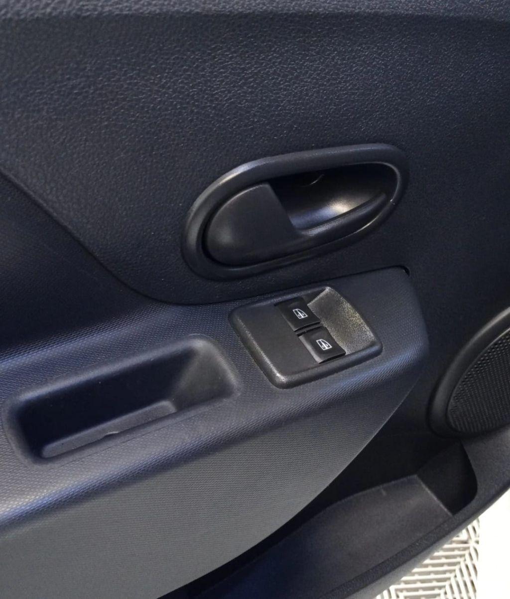 RENAULT Logan - Foto