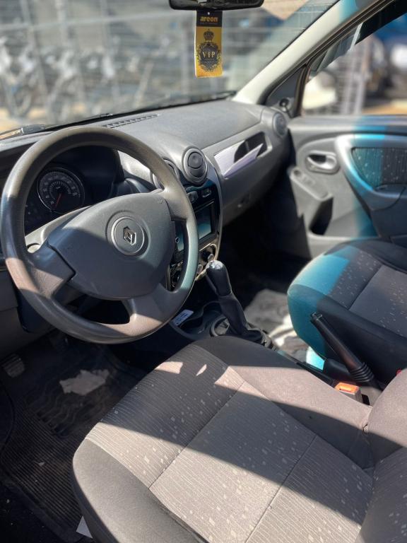 RENAULT Logan - Foto