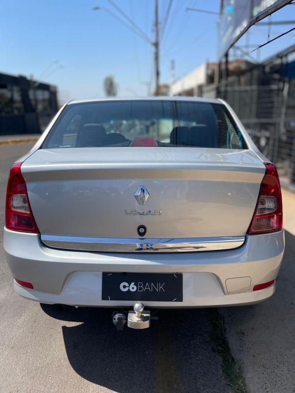 RENAULT Logan - Foto