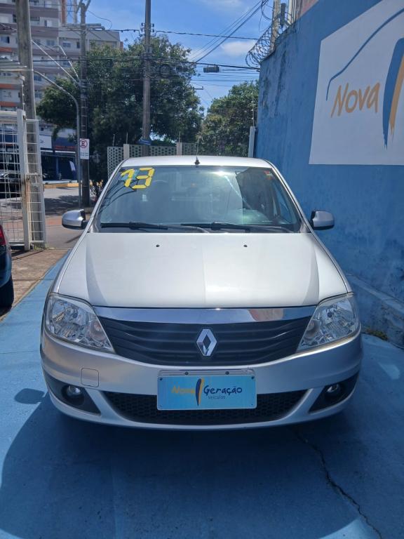 RENAULT Logan - Foto