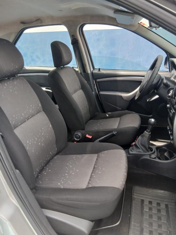 RENAULT Logan - Foto