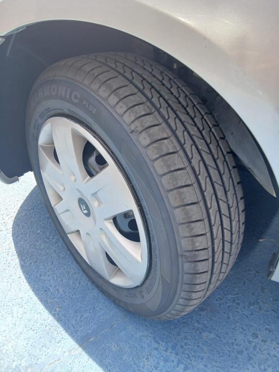 RENAULT Logan - Foto