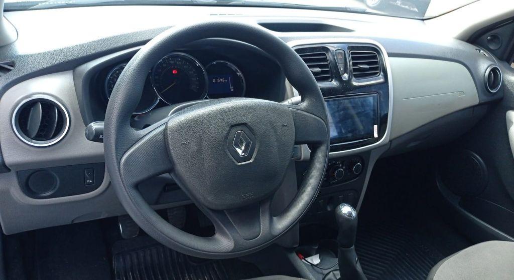 RENAULT Logan - Foto