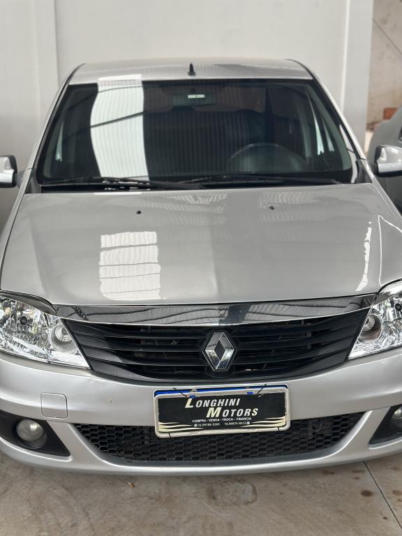 RENAULT Logan