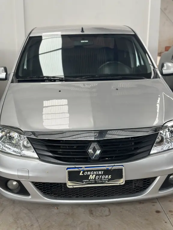 RENAULT Logan