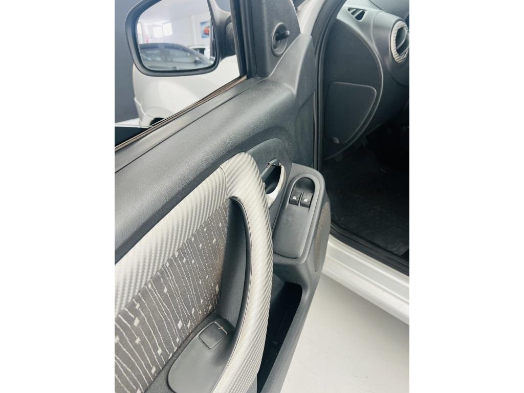 RENAULT Logan - Foto