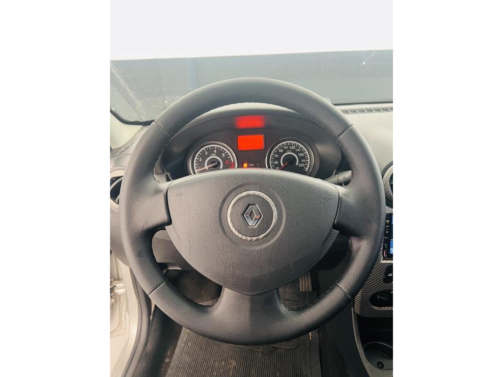 RENAULT Logan - Foto