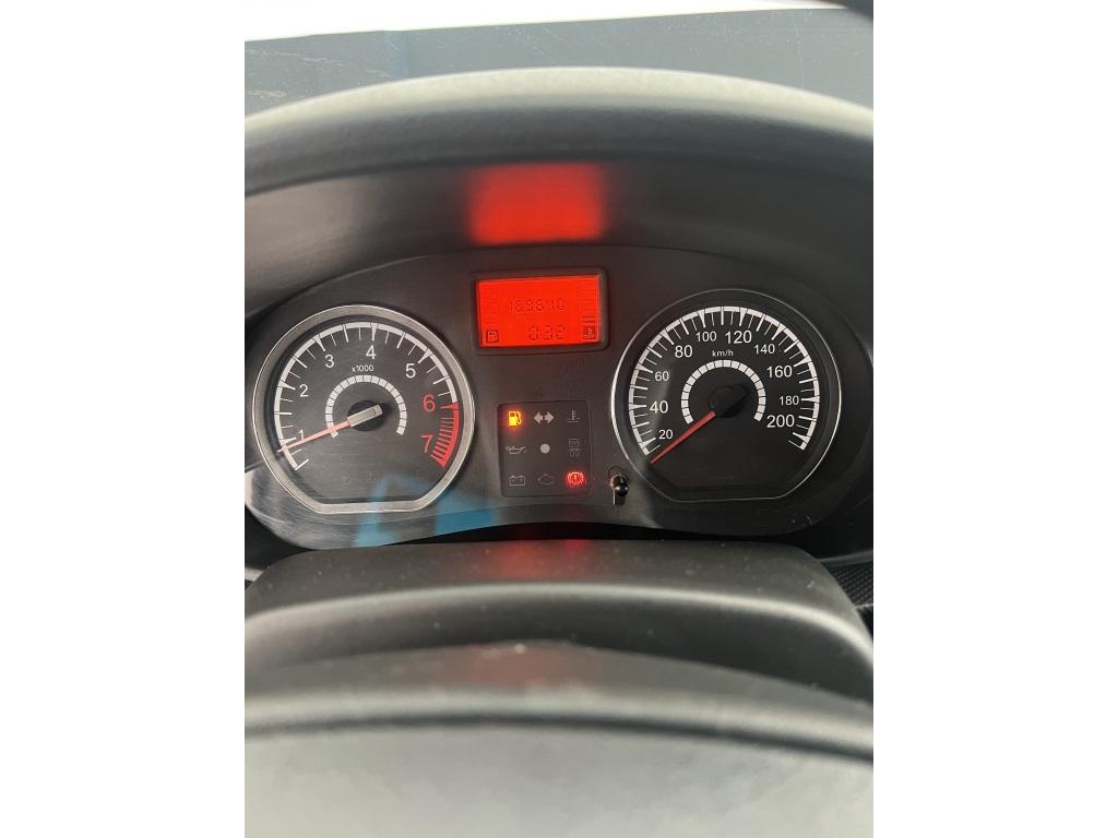 RENAULT Logan - Foto