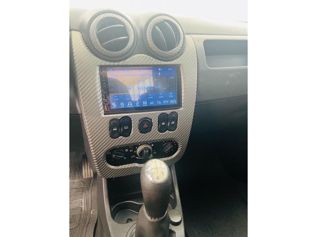 RENAULT Logan - Foto